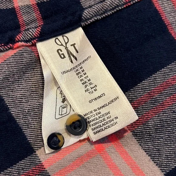 Flannel shirt + free gift 🎁 Size label M, runs small - Picture 5 of 7